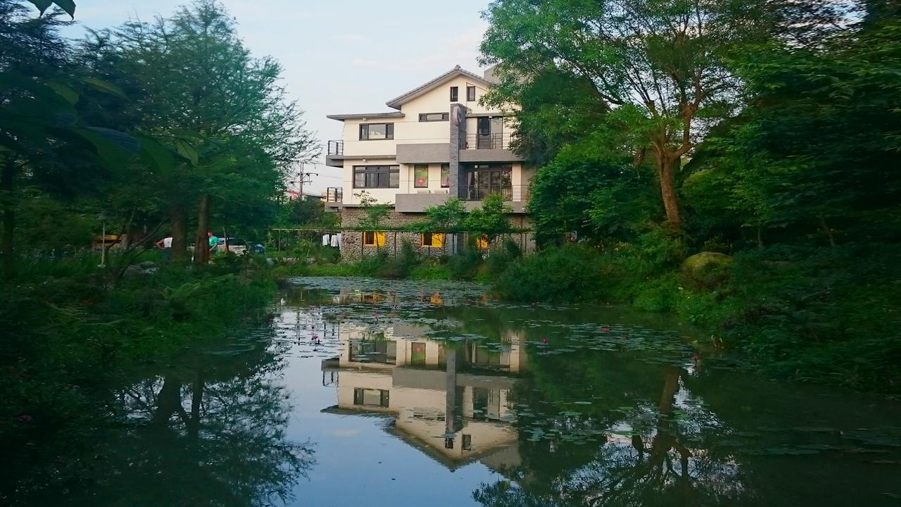 스톤 하우스 홈스테이 Yilan 외부 사진